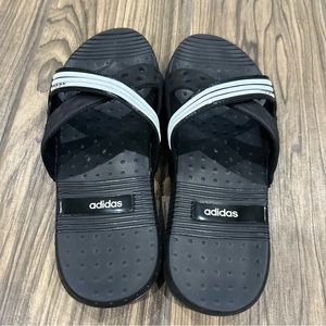 Adidas Slides/Sandals 2007 Black / White Men Sz 6 Women Sz 8 Great Condition